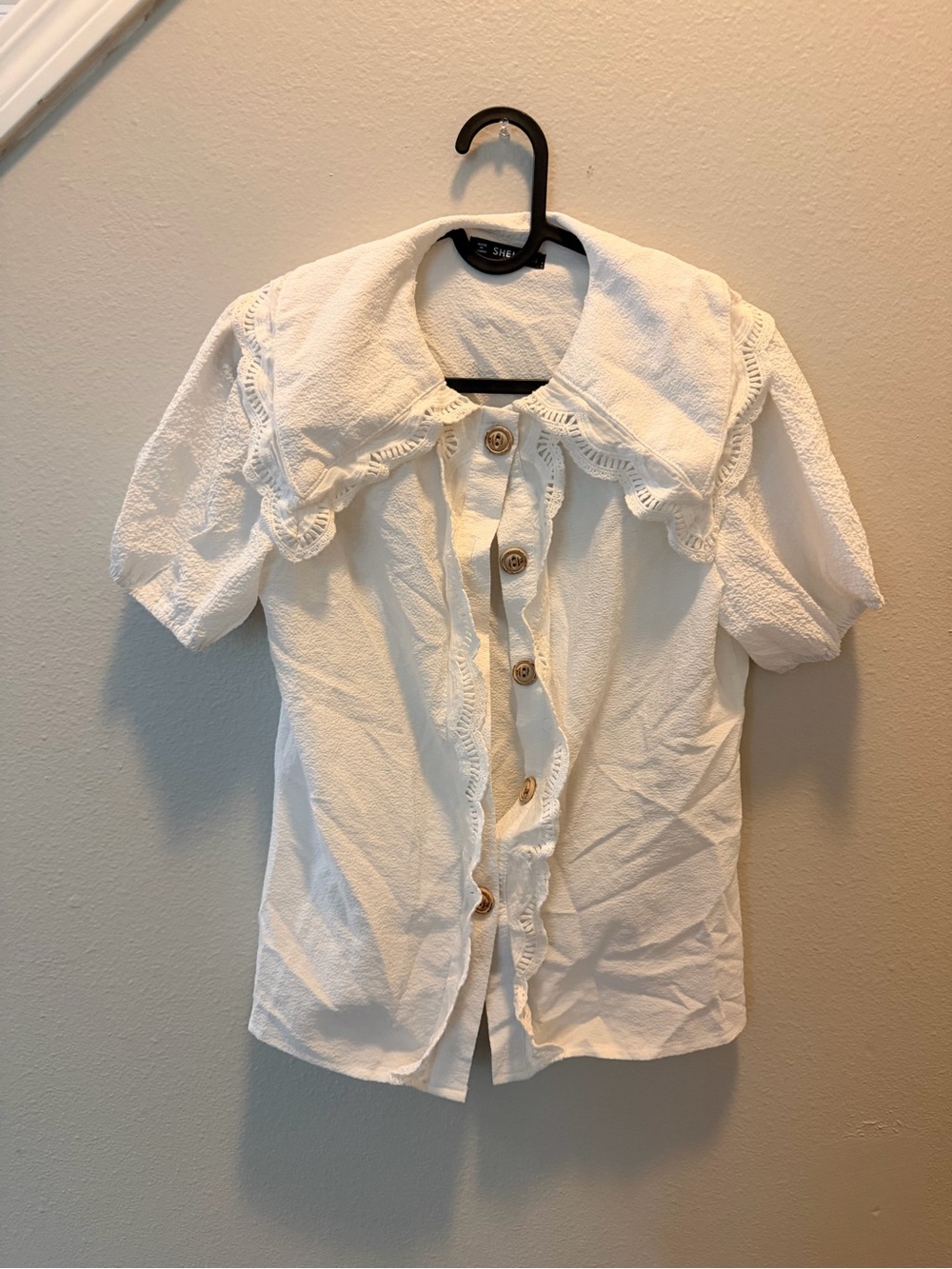 SHEIN White Textured Blouse with Button Trim
